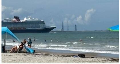 Amazing First Floor Condo steps from the Beach w/ breathtaking views - sleeps 6