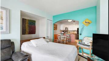 1 bedroom, in-room safe, iron/ironing board, free WiFi