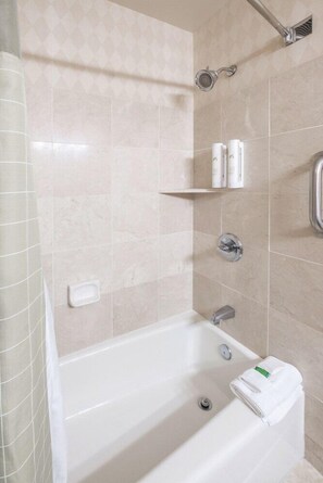 Bathroom - Holiday Inn Oxford (Oxford)