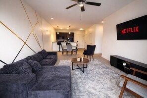 TV - Designer UAB Condo | King Bed | Balcony View 2 (Birmingham)