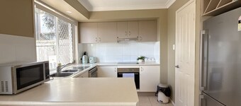 Family-Friendly 3BR Home Near Calamvale Central