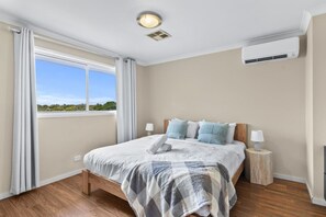 Desk, iron/ironing board, travel cot, WiFi