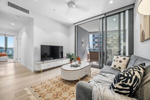 TV - Iconic Queen’s Wharf 2BR Prime CBD Location (Brisbane City)