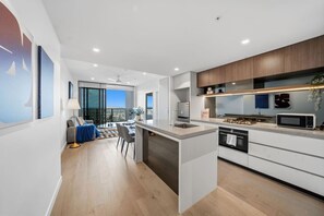 Private kitchen - Level 43 Sweeping Skyline | Luxury Designer 1BR (Brisbane City)