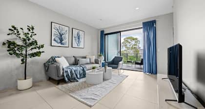 2BR Apartment near Sunnybank Plaza & Market Square