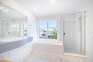 Hair dryer - Air Hockey! Spacious 5BR Pool A/C close Westfield (Carindale)