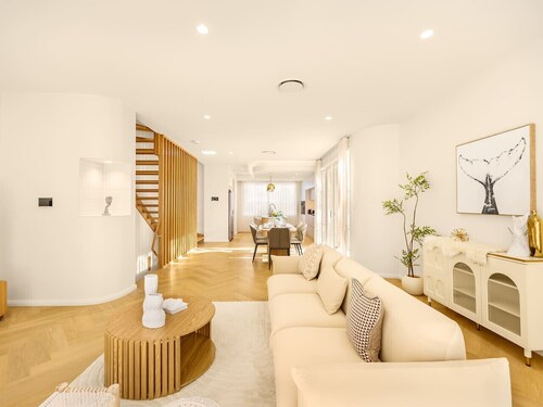 Brand-New 4BR Luxury Living Near Airport & Mall