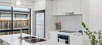 Newly Furnished Stylish 4BR Getaway with Patio