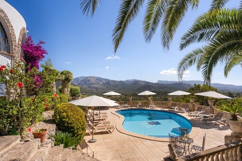 Villacolina – Pool, Tennis & Breathtaking Views