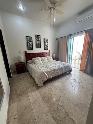 3 bedrooms, iron/ironing board, WiFi, bed sheets - Awesome huge condo steps from Mamitas beach (Playa del Carmen)