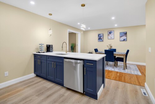 Perfect 4-bedroom house with AC in tranquil Albany