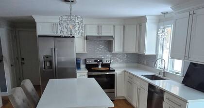 Enjoyable 3-bedroom townhome with AC in charming Bridgewater