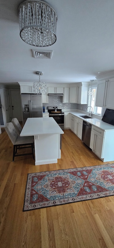 Enjoyable 3-bedroom townhome with AC in charming Bridgewater