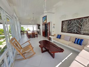 TV, stereo - Villa Clarissa · 4BR · Gourmet Kitchen · Private Pool · 100m to Beach (Las Terrenas)