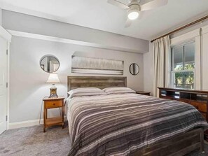 1 bedroom, iron/ironing board, WiFi, bed sheets - 1BR/1BA in Baytowne Wharf's Grand Sandestin (Miramar Beach)