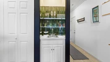 Appart'hÎtel, plusieurs lits, accÚs piscine (View to a Thrill) | Intérieur