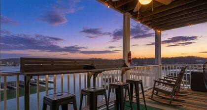 Modern Condo at 11mm in Sunrise w/ PWC & Boat Slip