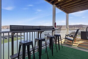 Condo, Plusieurs lits, accĂšs Ă la piscine (View to a Thrill) | Vue de la chambre