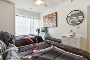 Condo, varias camas, acceso a la alberca (View to a Thrill)