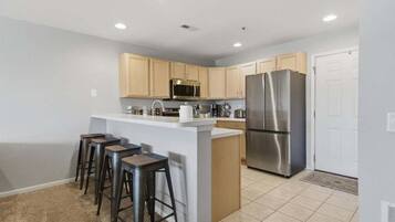 Kondominium, Beberapa Tempat Tidur, patio (Martinis on the Ledge) | Dapur pribadi