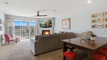 Lägenhet - flera sängar - uteplats (Martinis on the Ledge) | Vardagsrum