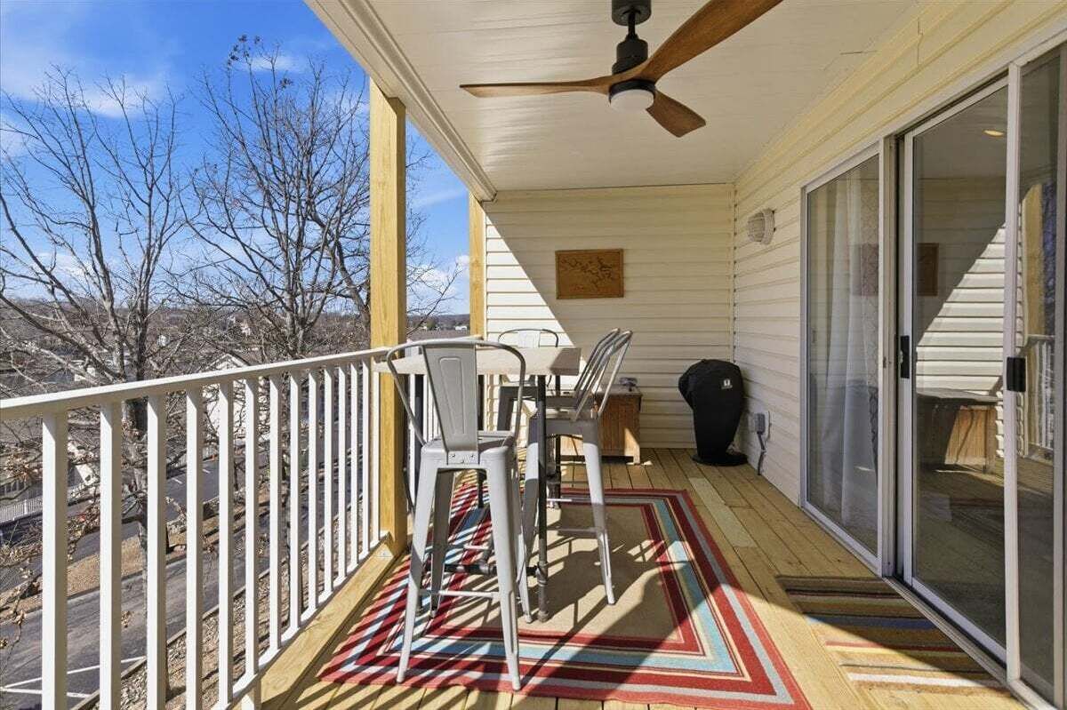 콘도, 침대(여러 개), 파티오 (Martinis on the Ledge) | 객실에서 보이는 전망