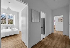 1 bedroom, iron/ironing board, WiFi, bed sheets - Metro Młynów Charming Apartment (Warszawa)