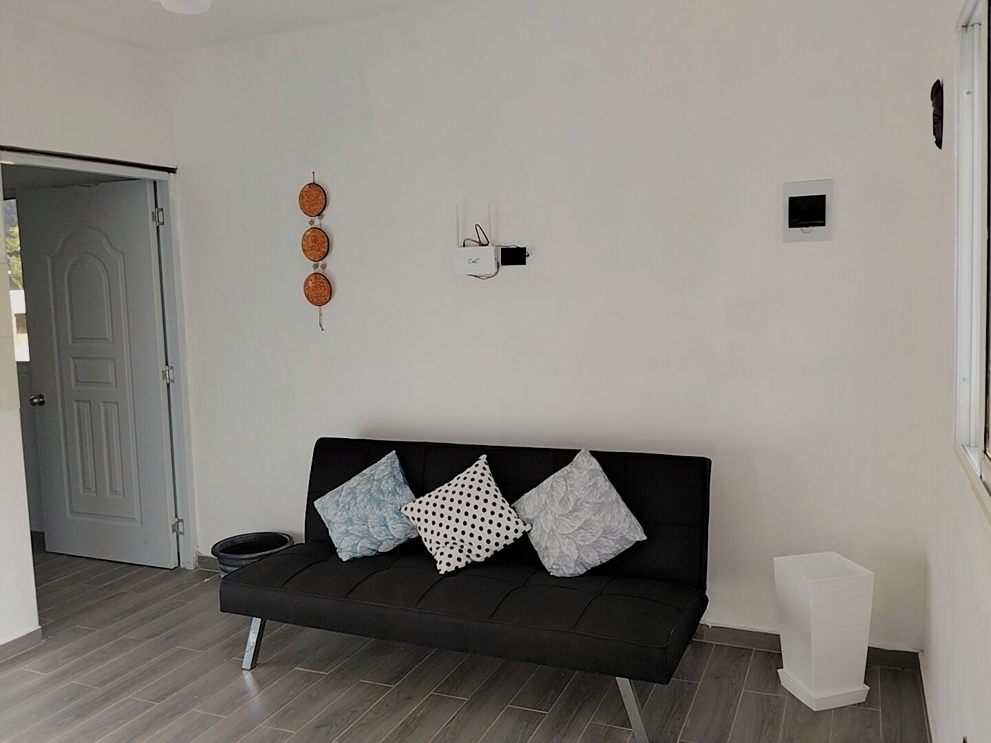 Deluxe Apartment, Balcony, Courtyard View | Living area