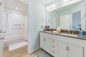 Shower - Ocean Mile K-6 ~ Salty Smiles! Offers unobstructed pool front and Gulf views! Newly renovated! (St. George Island)