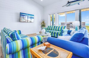Smart TV - Amazing Grace - Across street from beach, private pool, renovated & beach gear credit included! (St. George Island)