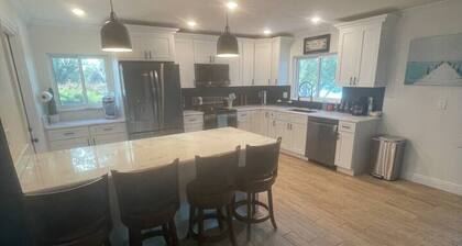 Lakefront Pool Retreat • Theater 7.1 • Fishing