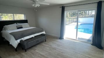 Desk, iron/ironing board, WiFi, bed sheets