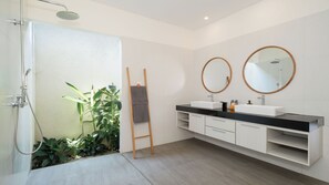 Villa, Pool View | Bathroom - Villa Kuwait Seminyak (Seminyak)