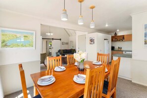 Dining - Hawai on Two Mile Bay - Taupo (Taupo)