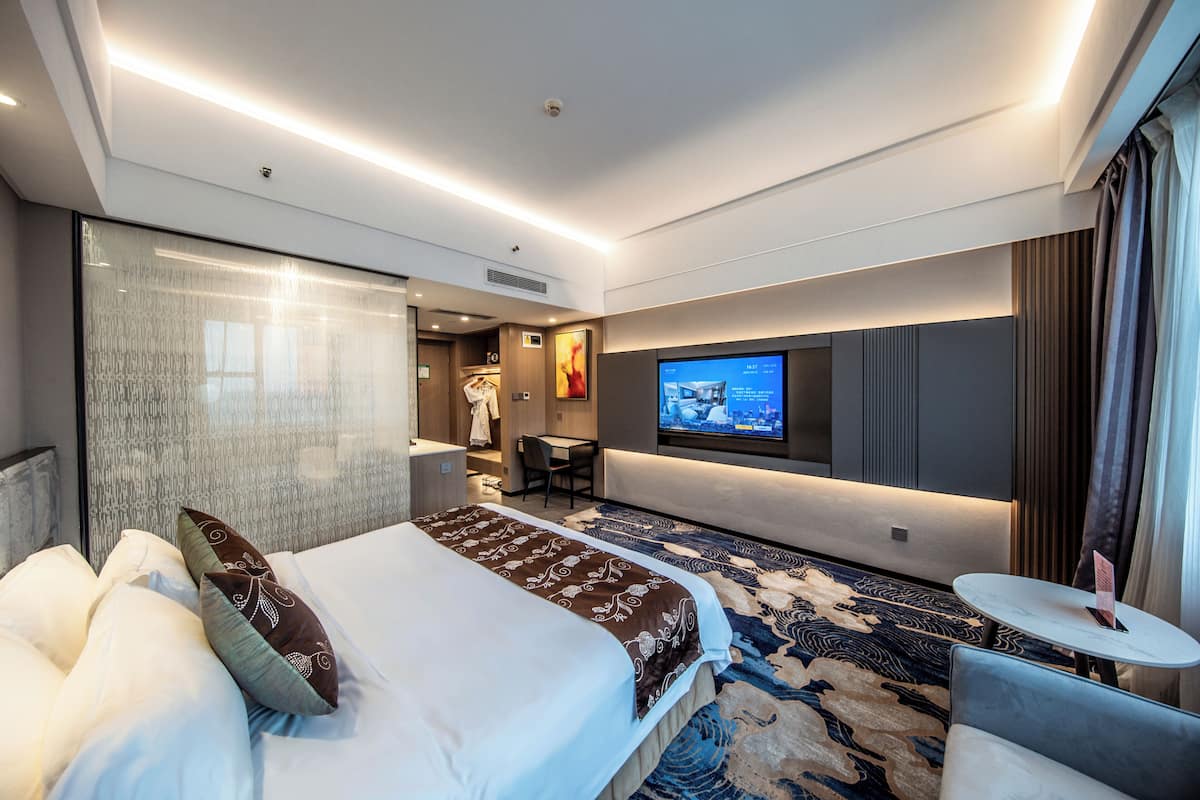 Basic Double Room, Private Bathroom, City View