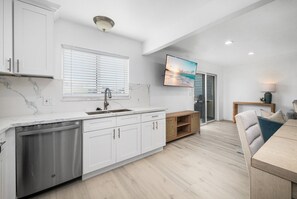 Fridge, microwave, stovetop, toaster - Balboa Remodeled Upstairs Unit with Parking Near the Funzone (Newport Beach)