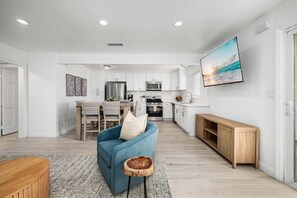 Interior - Balboa Remodeled duplex with Parking Near the Funzone (Newport Beach)