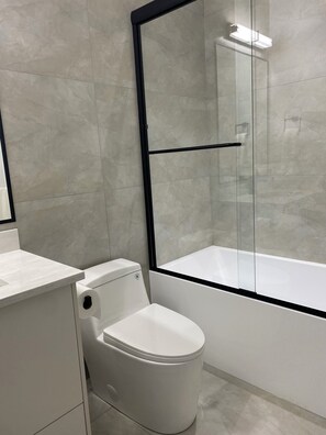 Bathroom - Cute and cozy place in central Richmond, BC. (Richmond)