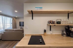 Private kitchen - Modern Downtown Studio | King Bed | Inlet Views (Anchorage)