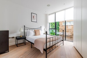 2 bedrooms, iron/ironing board, WiFi, bed sheets - Blueground | Marylebone, wifi, nr Regent's Park (London)