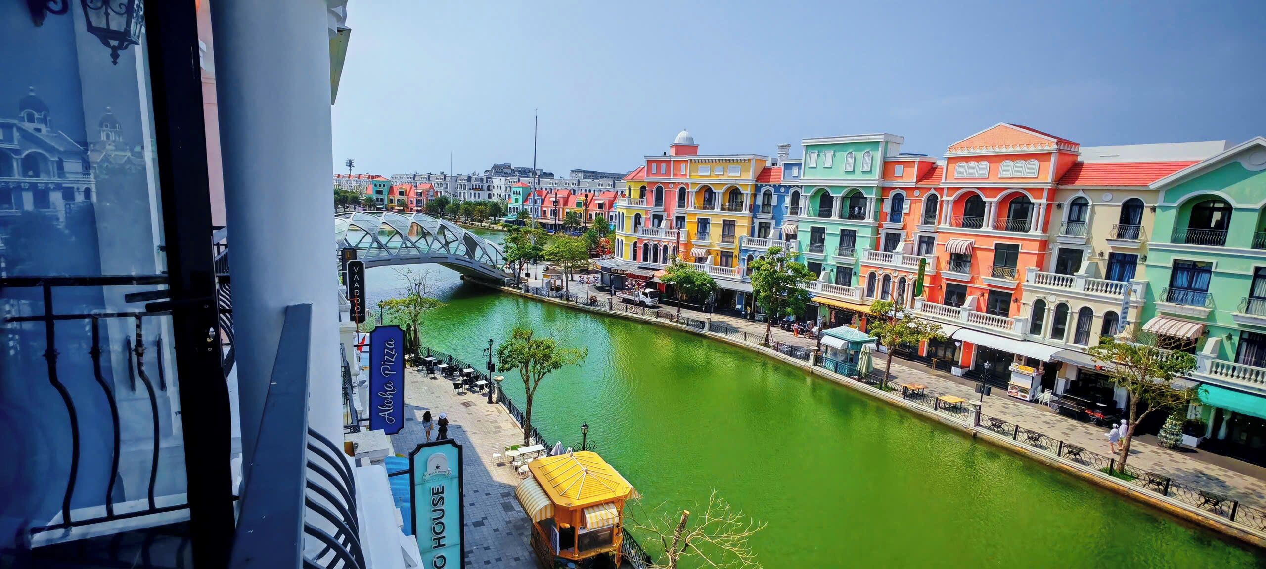 Family Studio, Balcony, Canal View | Balcony