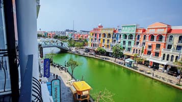 Family Studio, Balcony, Canal View | Balcony