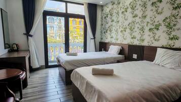 Habitación superior con 1 cama doble o 2 individuales, vistas al canal