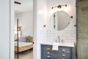 2 Schlafzimmer, Bügeleisen/Bügelbrett, Internetzugang, Bettwäsche