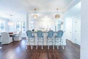 Dining - New Listing 2 bedroom condo in Reynolds Lake Oconee (Greensboro)