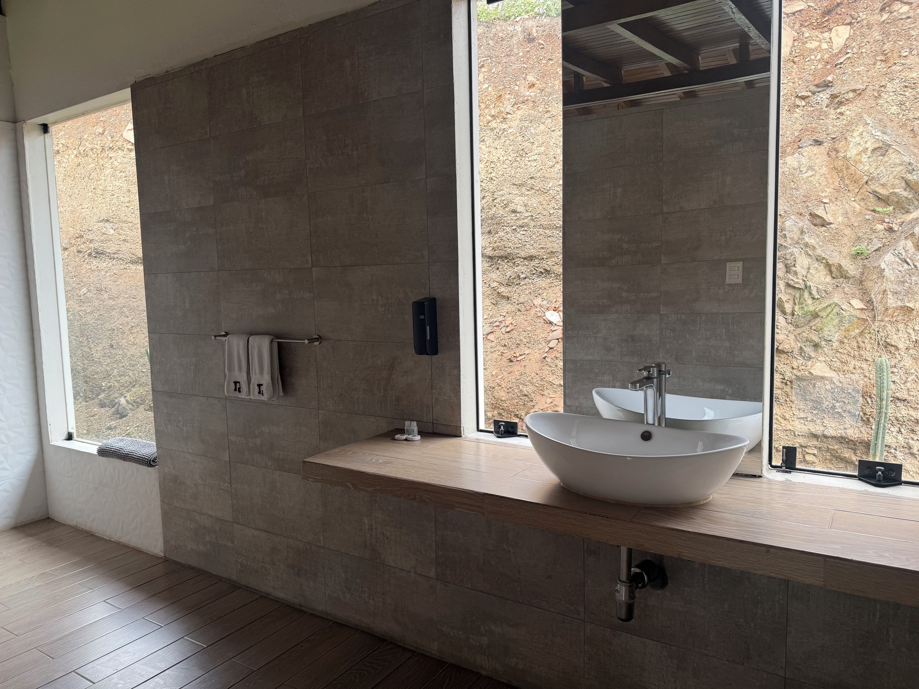Deluxe Suite, Mountain View | Bathroom