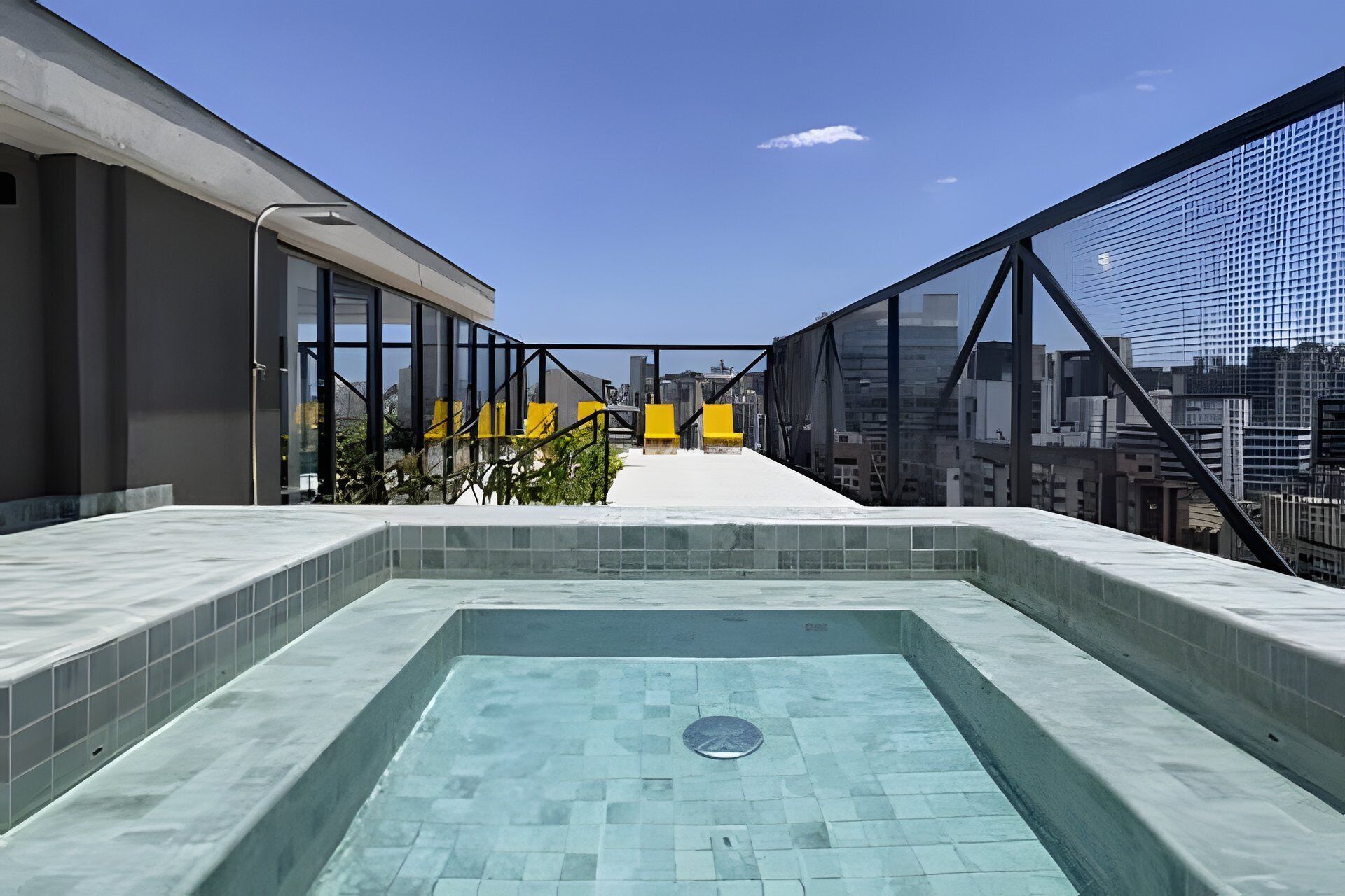 Apartamento básico | Piscina