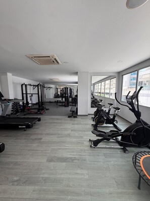Fitness facility - LUXURY WATERFRONT BEDROOM with private bathroom and AC in Cielo Mar Cartagena (Cartagena de Indias)