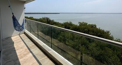 LUXURY WATERFRONT BEDROOM with private bathroom and AC in Cielo Mar Cartagena