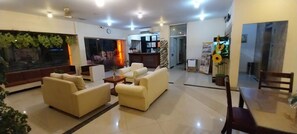 Lobby - Hotel Celebes (Manado)